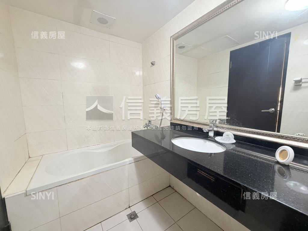 雙捷匯四房坡平車位房屋室內格局與周邊環境