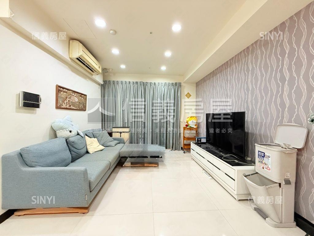 世紀凱悅成家二房平車房屋室內格局與周邊環境