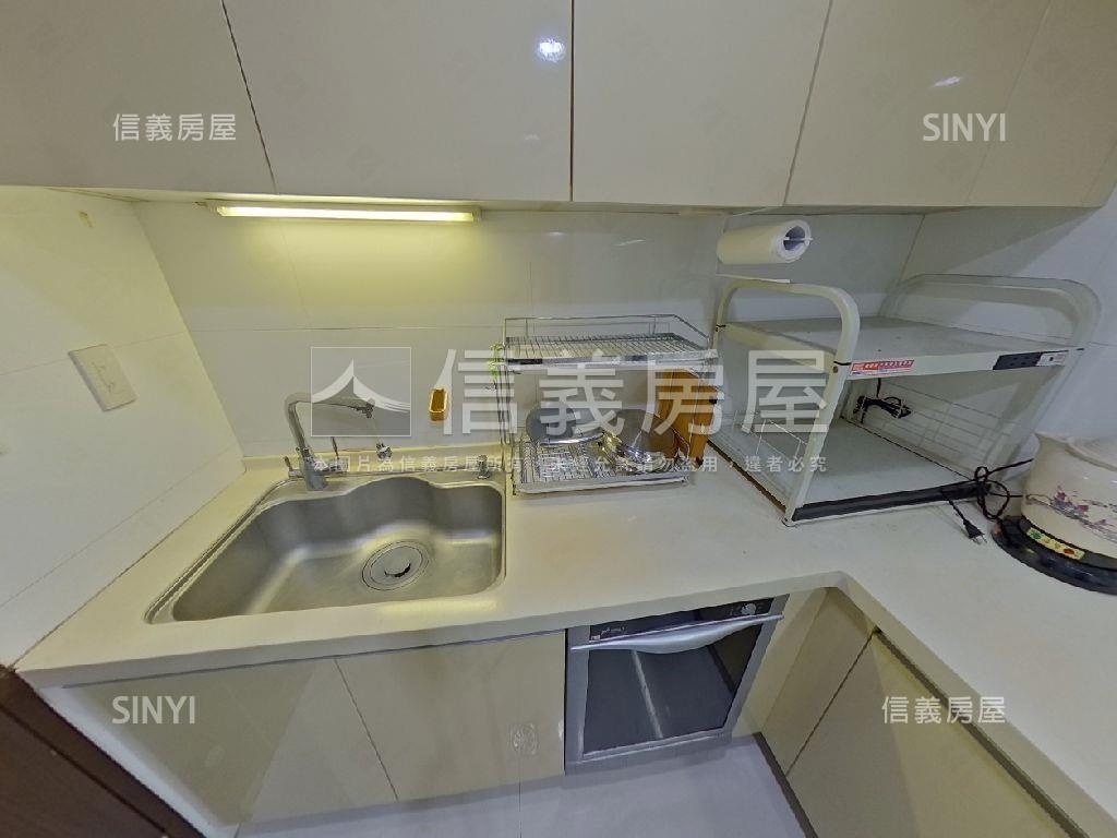 世紀凱悅成家二房平車房屋室內格局與周邊環境