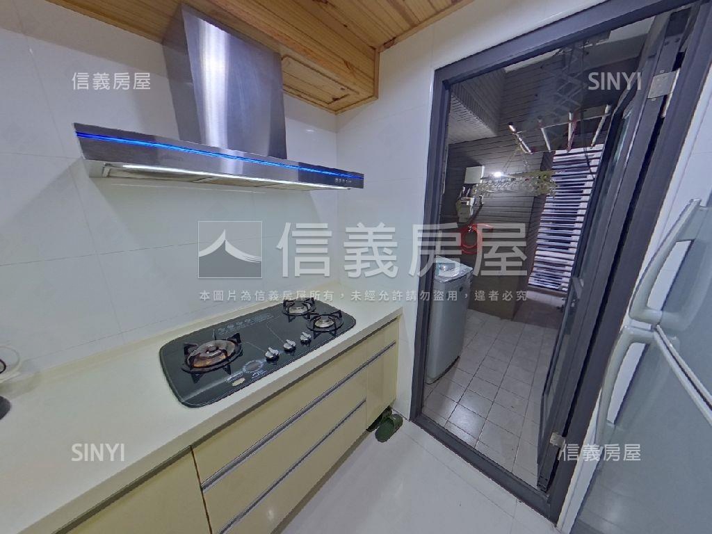 世紀凱悅成家二房平車房屋室內格局與周邊環境