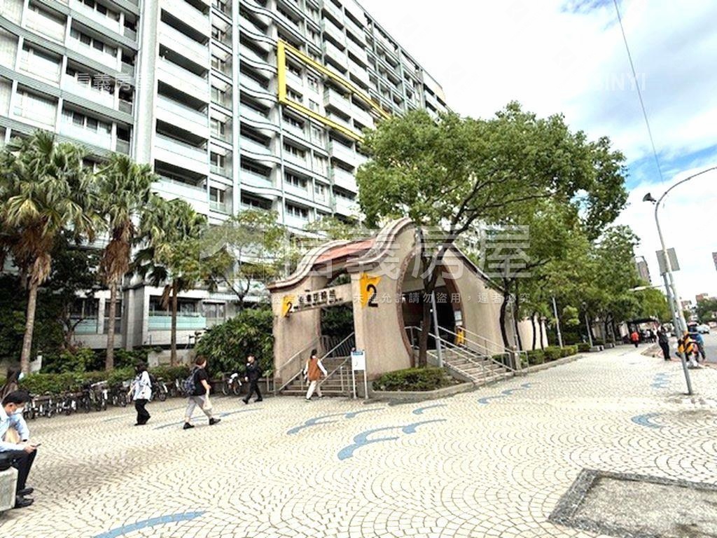 捷運遠揚收租聖品房屋室內格局與周邊環境