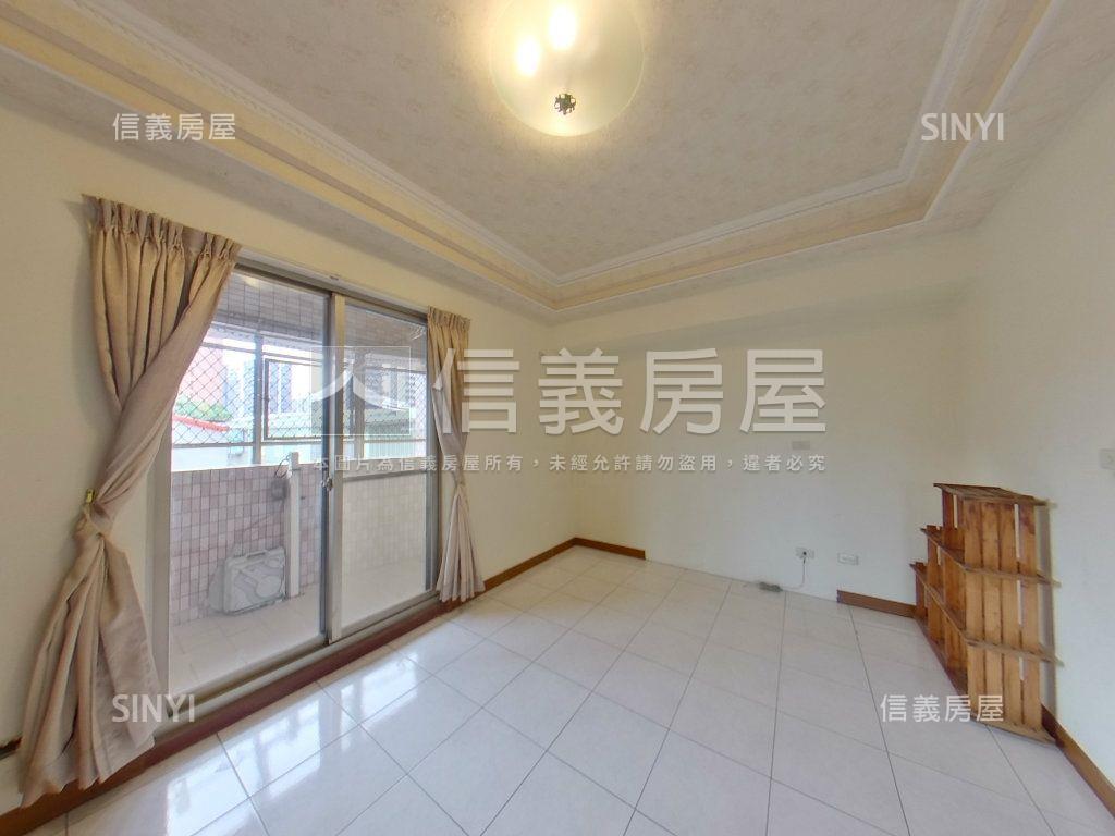 【極品２１】三房平面車位房屋室內格局與周邊環境