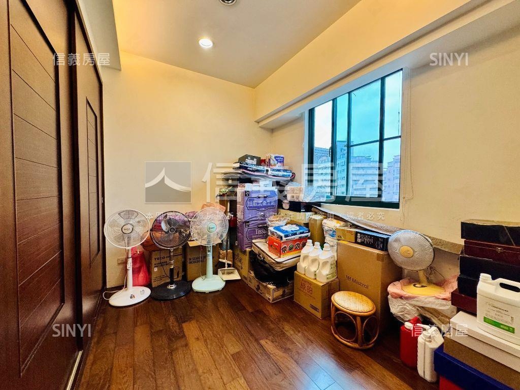 歐洲桂冠高樓採光４房車位房屋室內格局與周邊環境