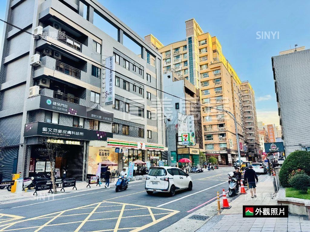 歐洲桂冠高樓採光４房車位房屋室內格局與周邊環境