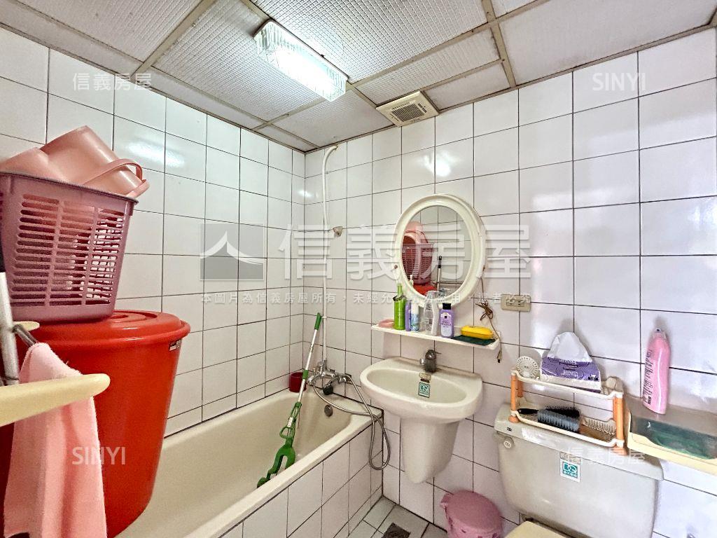 近板南線捷運三房房屋室內格局與周邊環境