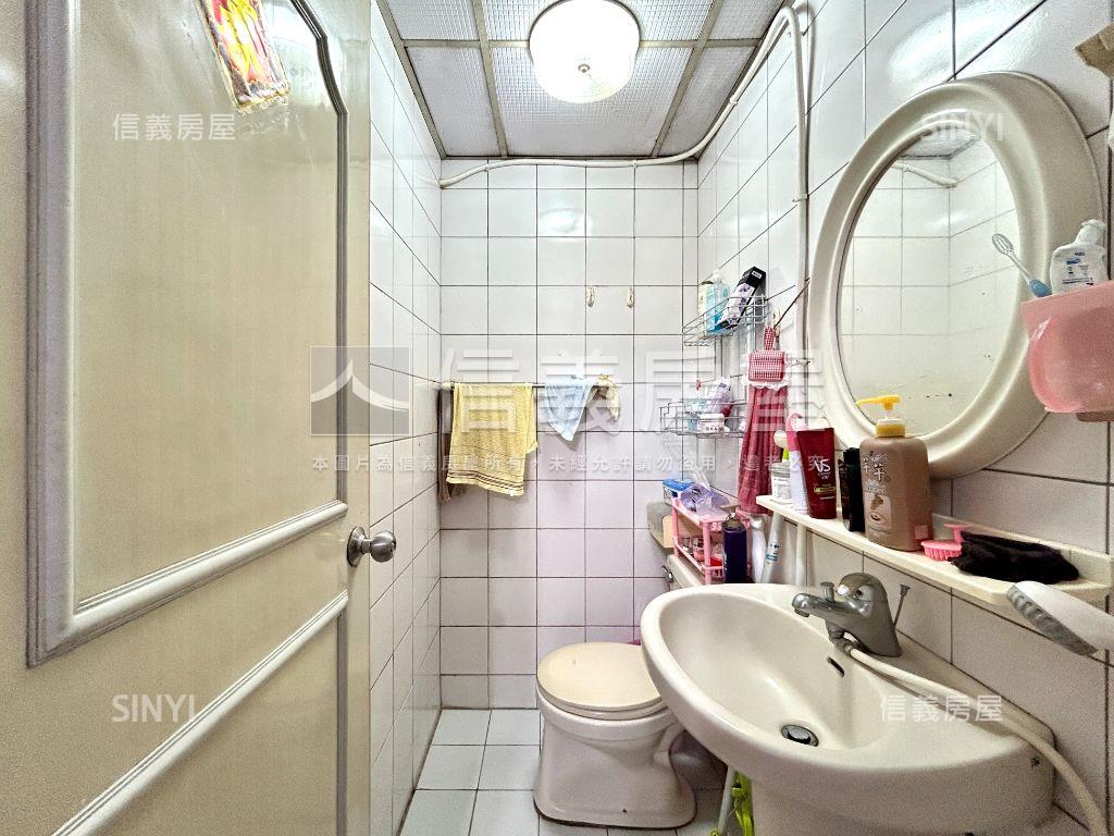 近板南線捷運三房房屋室內格局與周邊環境