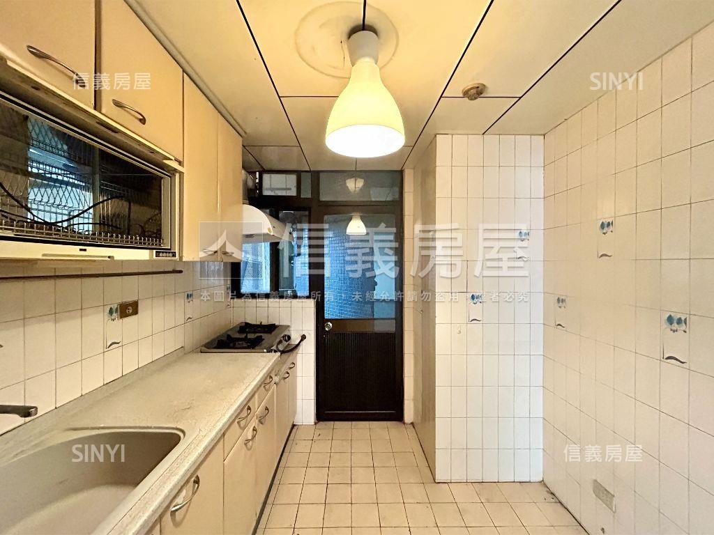 古亭管理綠景大宅房屋室內格局與周邊環境
