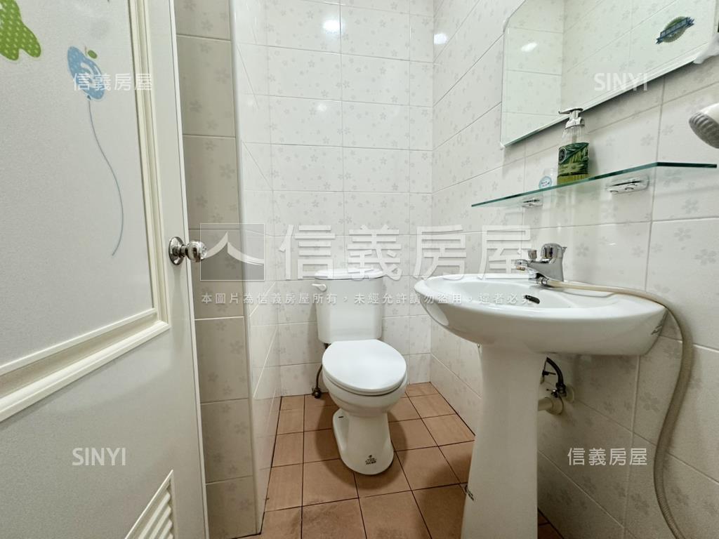 民安路一樓採光店住房屋室內格局與周邊環境