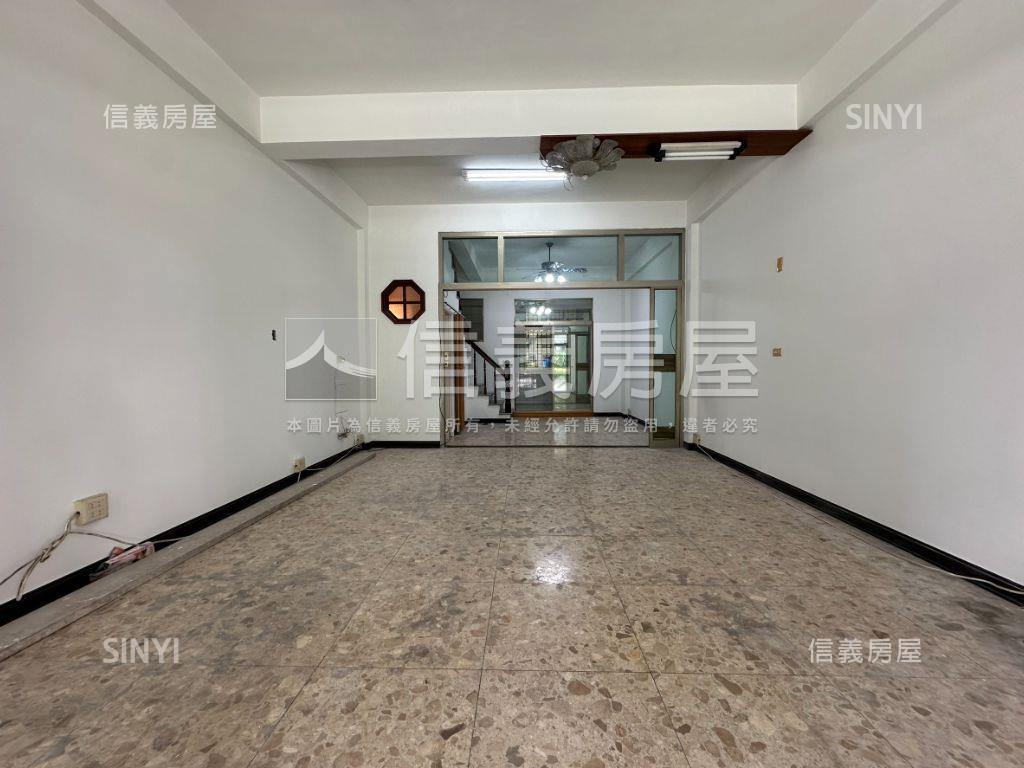 中西區臨２０米路店面透天房屋室內格局與周邊環境