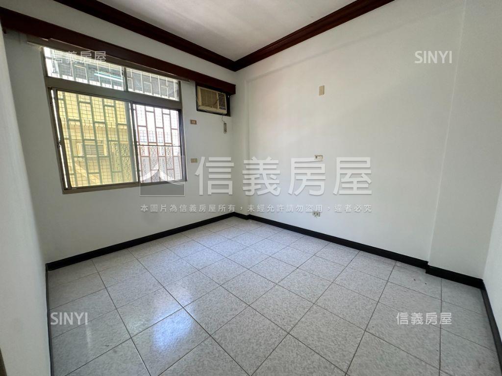 中西區臨２０米路店面透天房屋室內格局與周邊環境