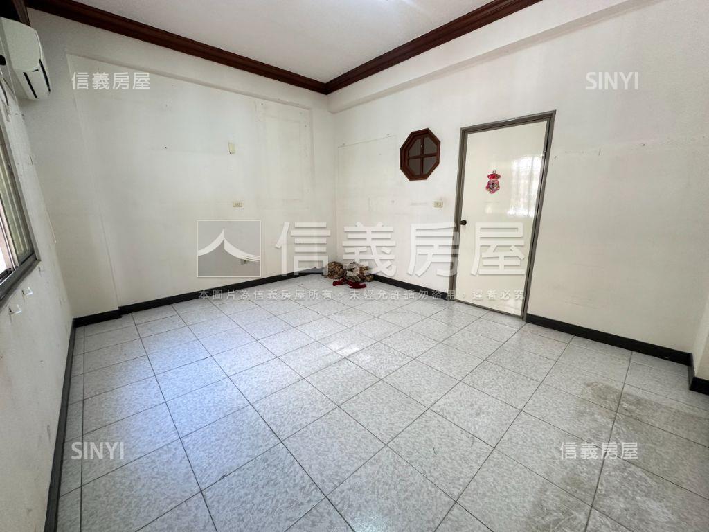 中西區臨２０米路店面透天房屋室內格局與周邊環境