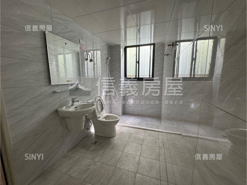 全新獨棟電梯透天別墅房屋室內格局與周邊環境