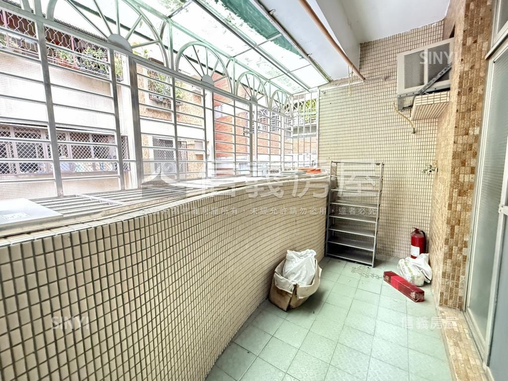 太原綠園道。３房三樓公寓房屋室內格局與周邊環境