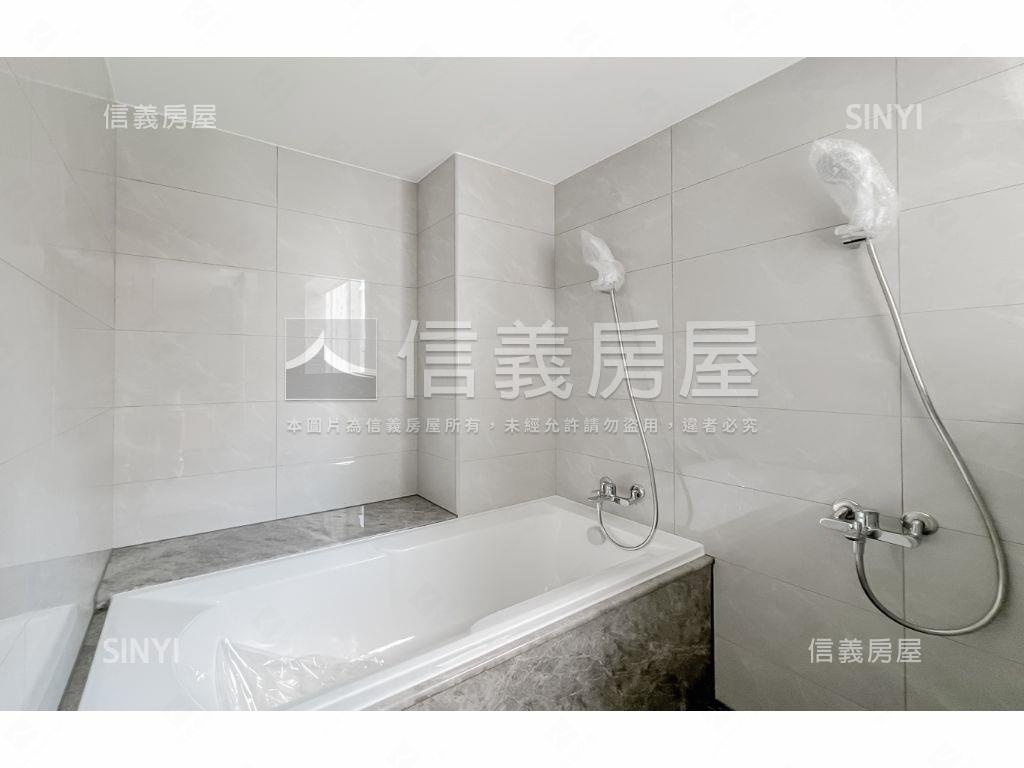 頭家邊間有電梯臨路別墅房屋室內格局與周邊環境