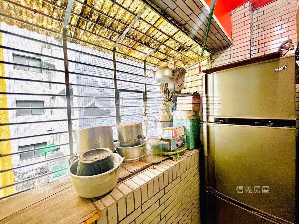 北醫公寓３房管理型社區房屋室內格局與周邊環境