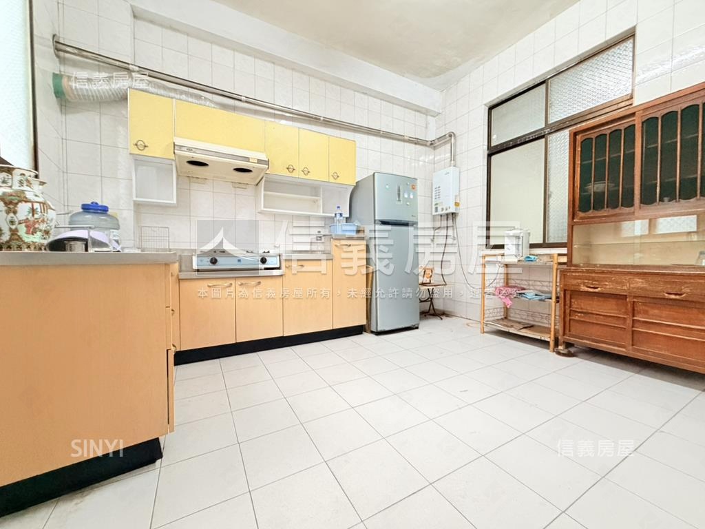 海安路透天房屋室內格局與周邊環境