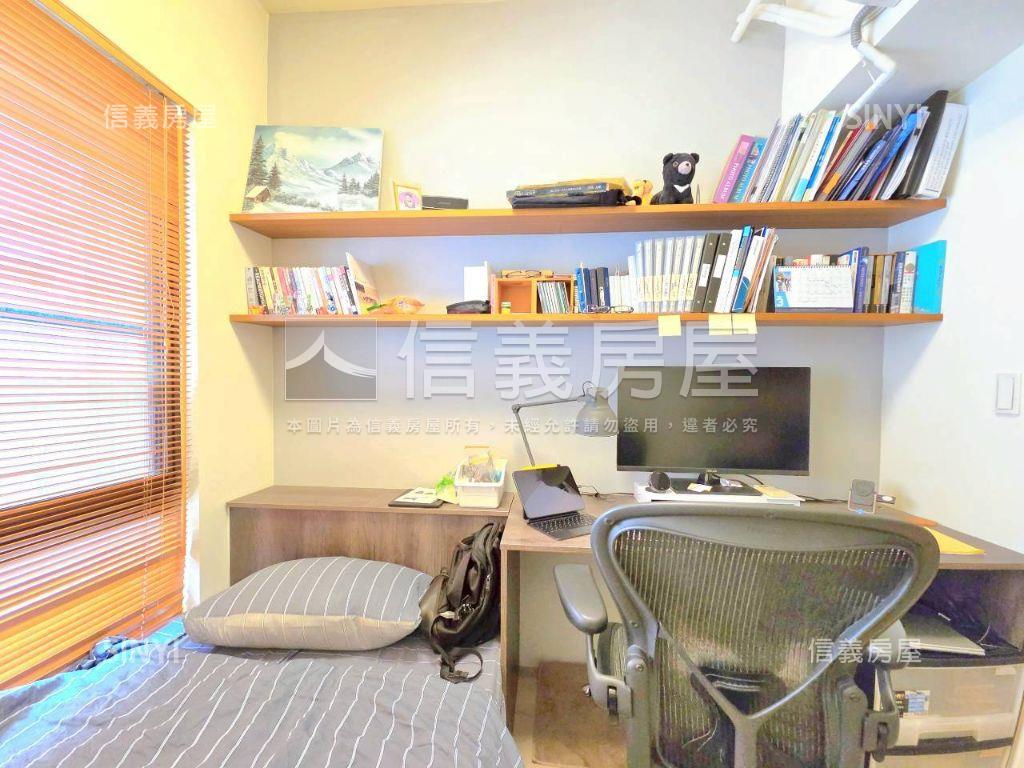 Ａ９家樂福⭐邊間正兩房房屋室內格局與周邊環境