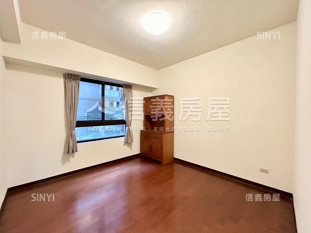 德鑫御園綠景露台雙車位房屋室內格局與周邊環境