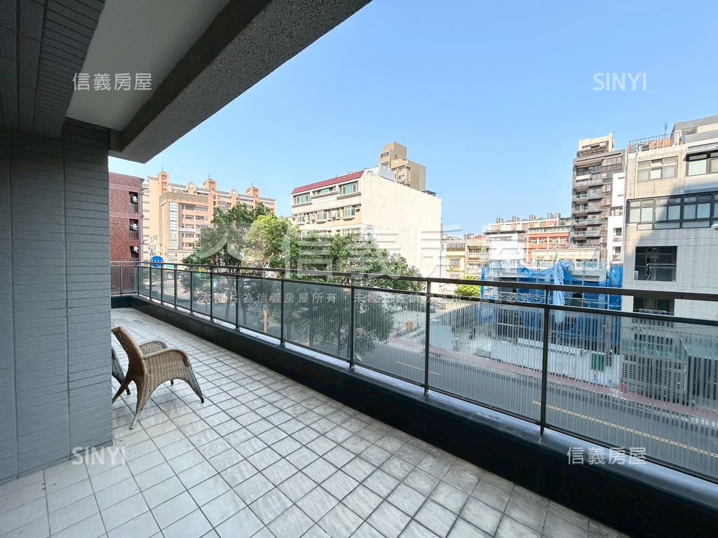 德鑫御園綠景露台雙車位房屋室內格局與周邊環境