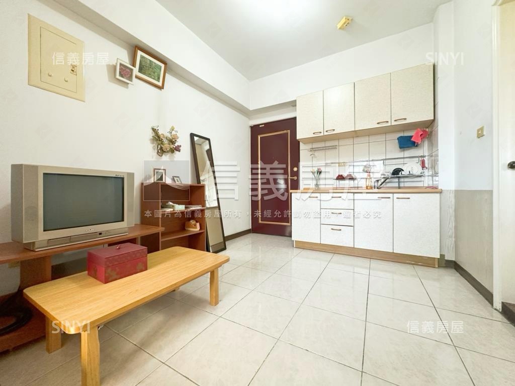 阿利阿多電梯美景正一房房屋室內格局與周邊環境