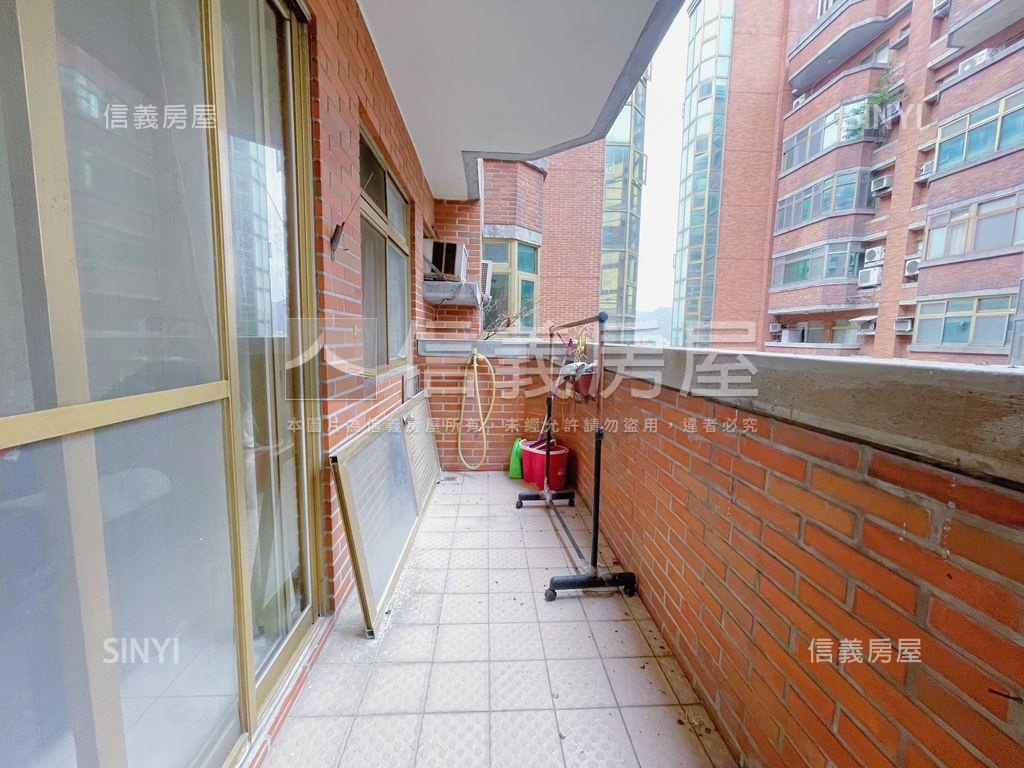 君臨天下＊飛閣流丹房屋室內格局與周邊環境