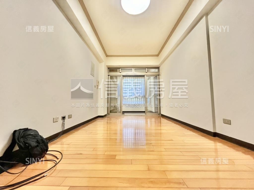 公園首席旁捷運電梯＋車位房屋室內格局與周邊環境