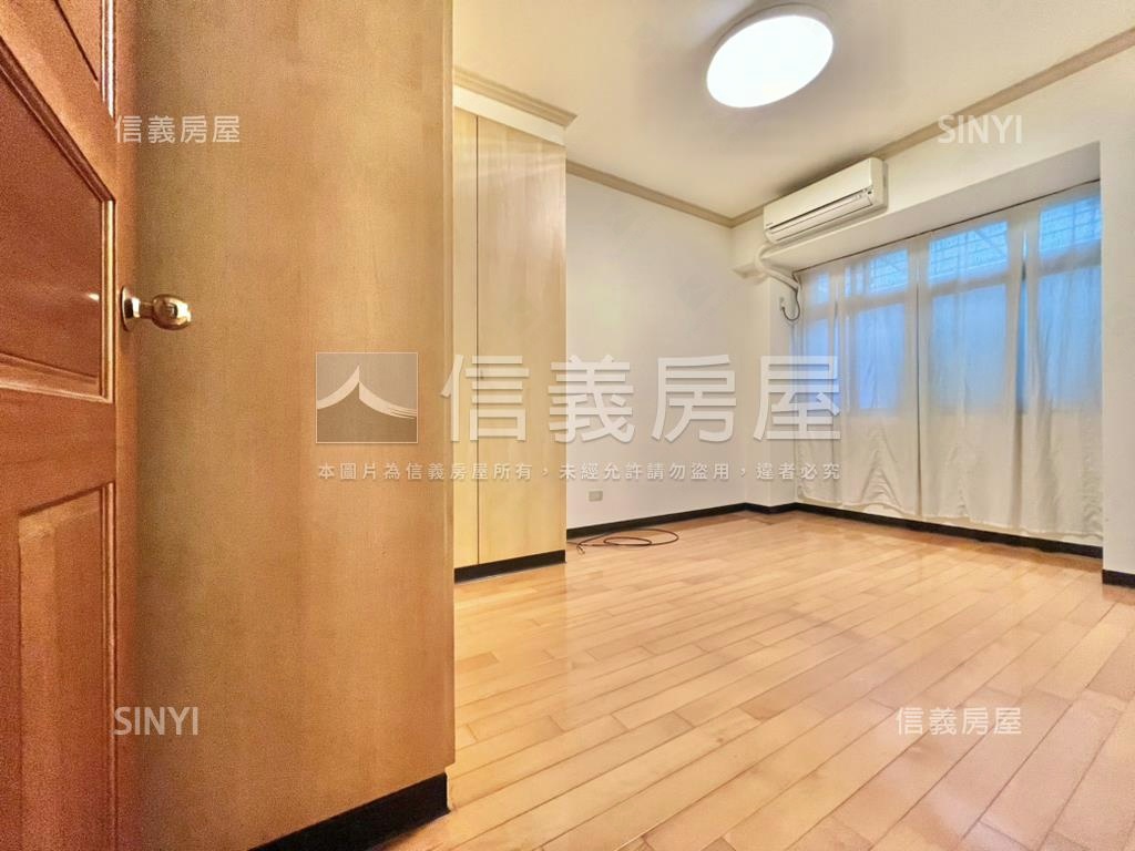 公園首席旁捷運電梯＋車位房屋室內格局與周邊環境