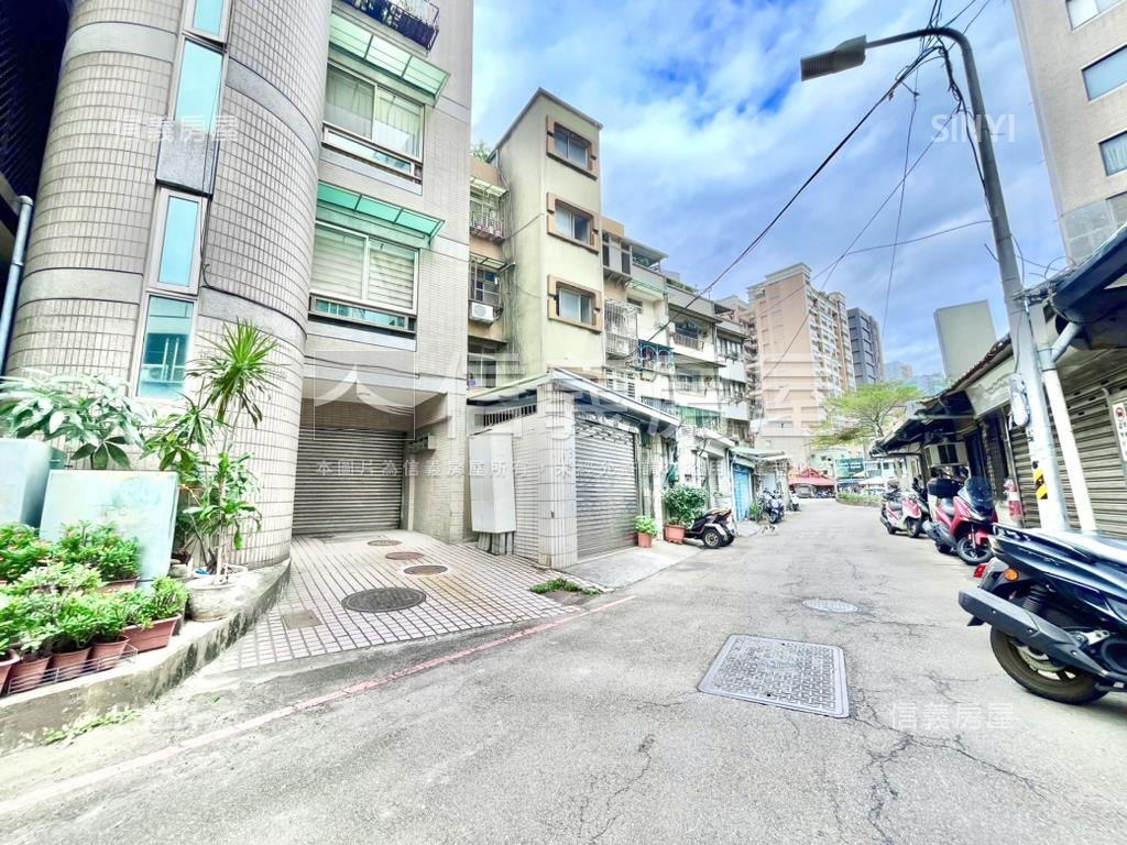 公園首席旁捷運電梯＋車位房屋室內格局與周邊環境