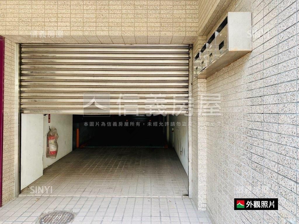 公園首席旁捷運電梯＋車位房屋室內格局與周邊環境