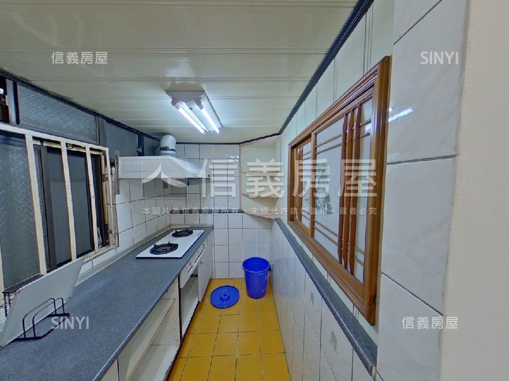 禮仁稀有３房平面車位房屋室內格局與周邊環境