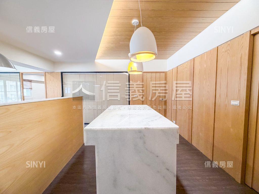 近前金捷運站大四房美宅房屋室內格局與周邊環境
