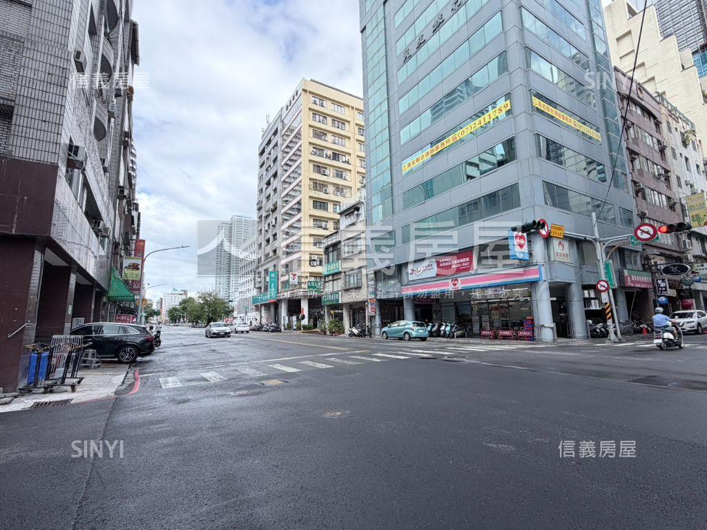 近前金捷運站大四房美宅房屋室內格局與周邊環境