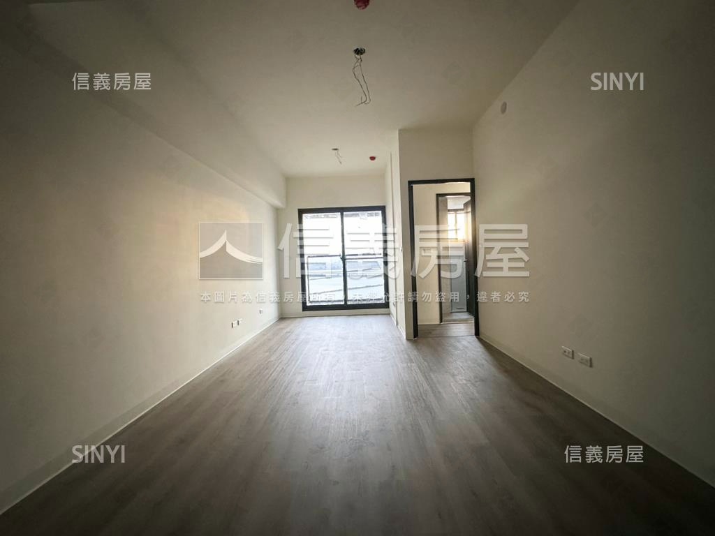 全新交屋艾美８兩房平車房屋室內格局與周邊環境