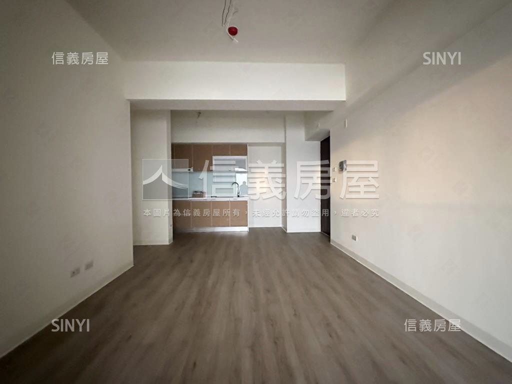 全新交屋艾美８兩房平車房屋室內格局與周邊環境