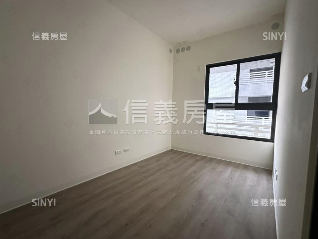 全新交屋艾美８兩房平車房屋室內格局與周邊環境