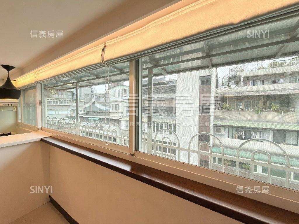 國館高樓美裝管理四房房屋室內格局與周邊環境