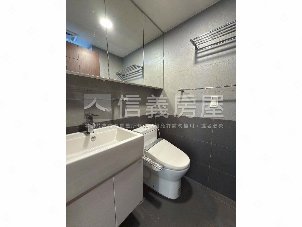 國館高樓美裝管理四房房屋室內格局與周邊環境