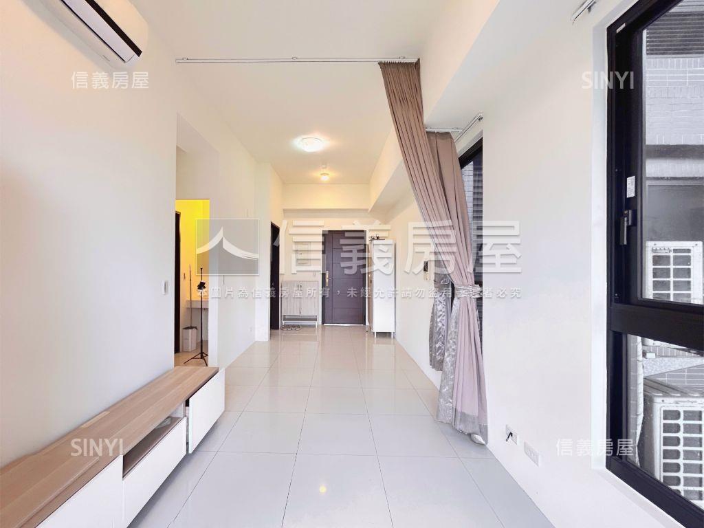 新泰然面公園２房車位房屋室內格局與周邊環境