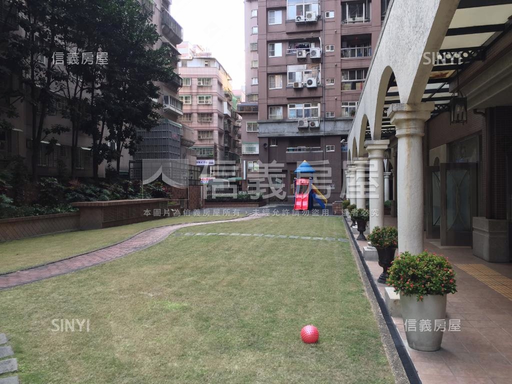 中原路潤泰台北富境車位房屋室內格局與周邊環境