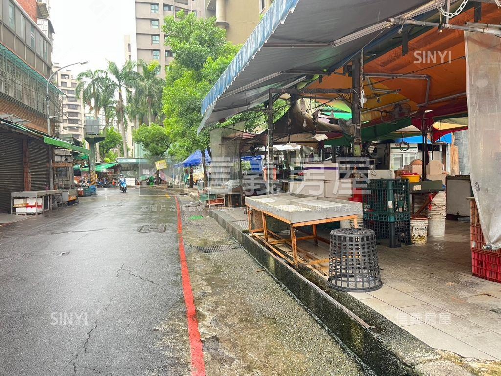 近蘆洲市場４房華廈房屋室內格局與周邊環境