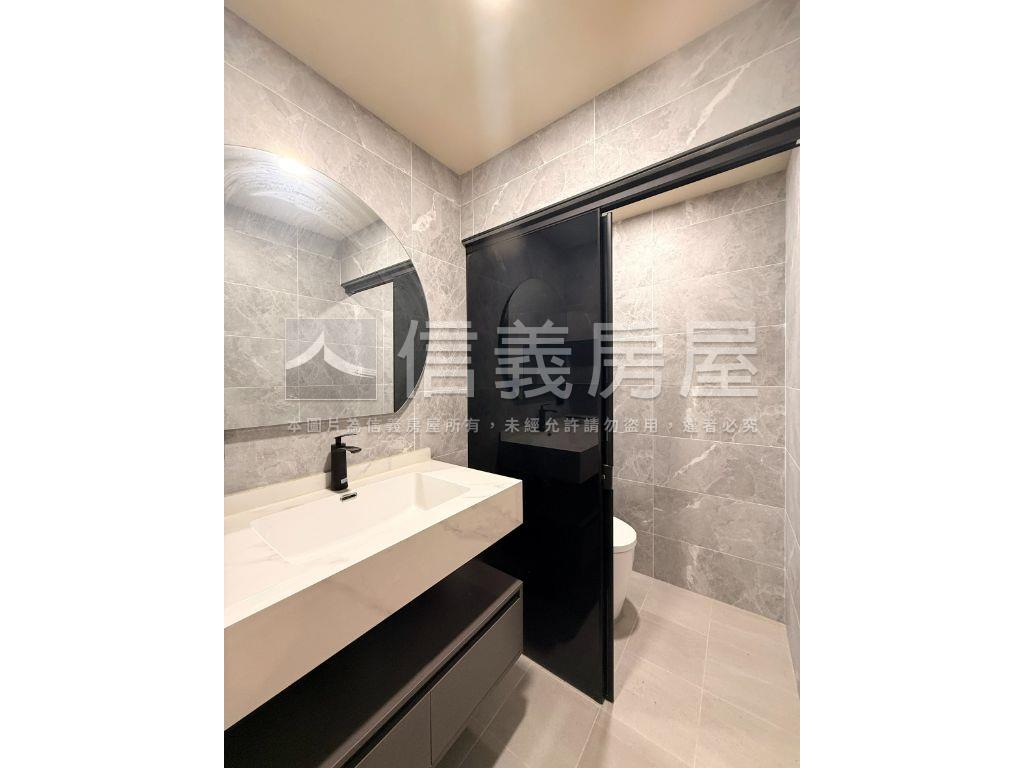 景安站對面公寓２樓房屋室內格局與周邊環境