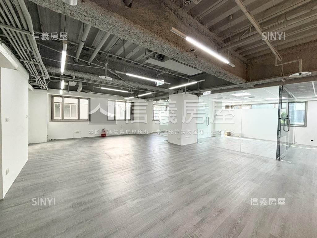 福爾摩莎松德鋼骨住辦房屋室內格局與周邊環境