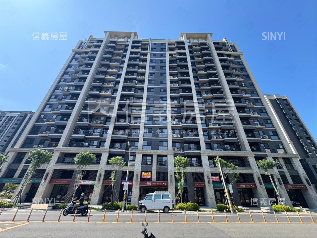 首綻高樓美妝大３房車位房屋室內格局與周邊環境