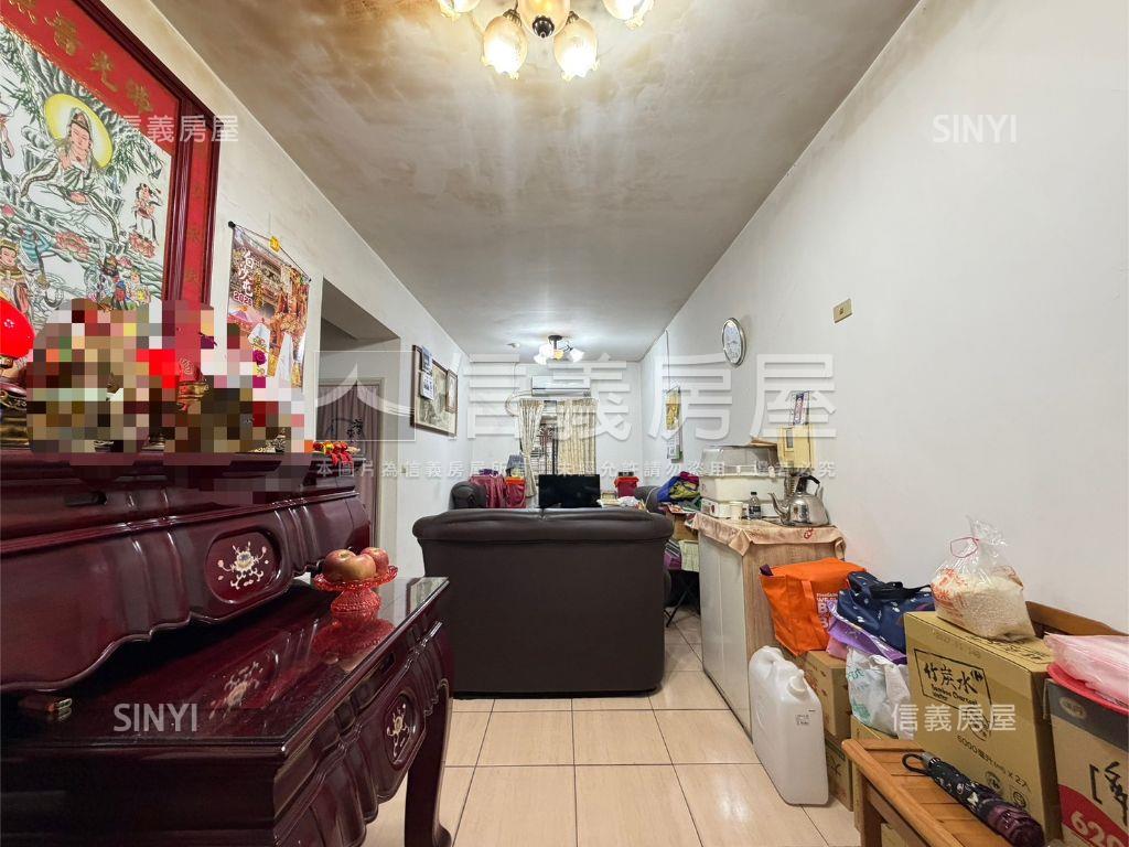 邊間２＋１房有坡平車位房屋室內格局與周邊環境