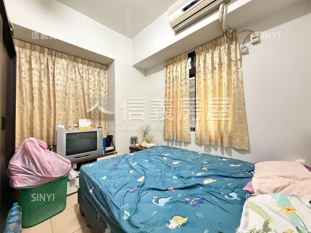 邊間２＋１房有坡平車位房屋室內格局與周邊環境