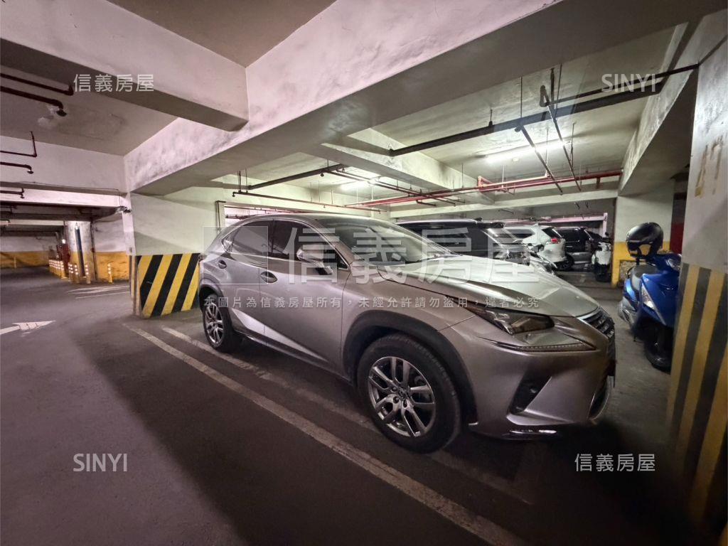 邊間２＋１房有坡平車位房屋室內格局與周邊環境