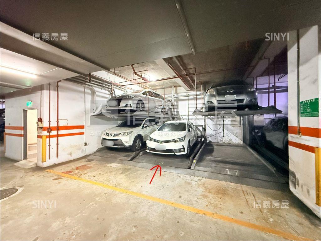 台北萬歲。車位。誠意出售房屋室內格局與周邊環境