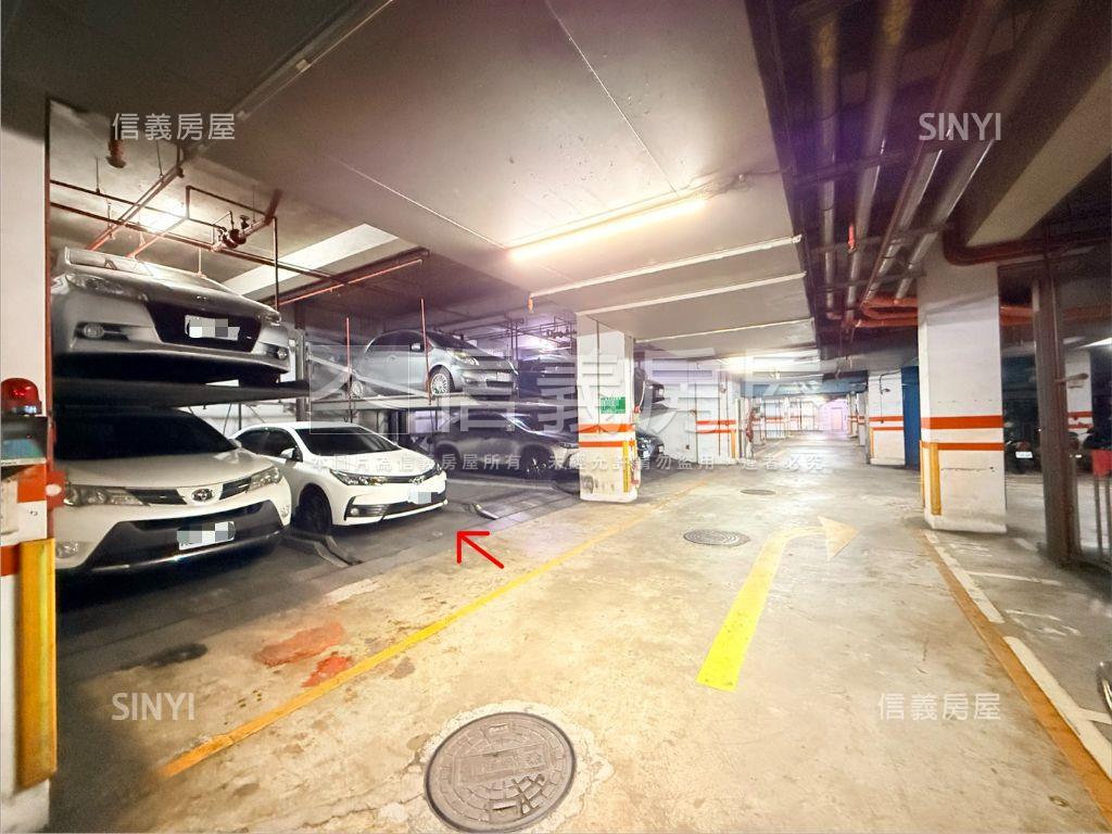 台北萬歲。車位。誠意出售房屋室內格局與周邊環境