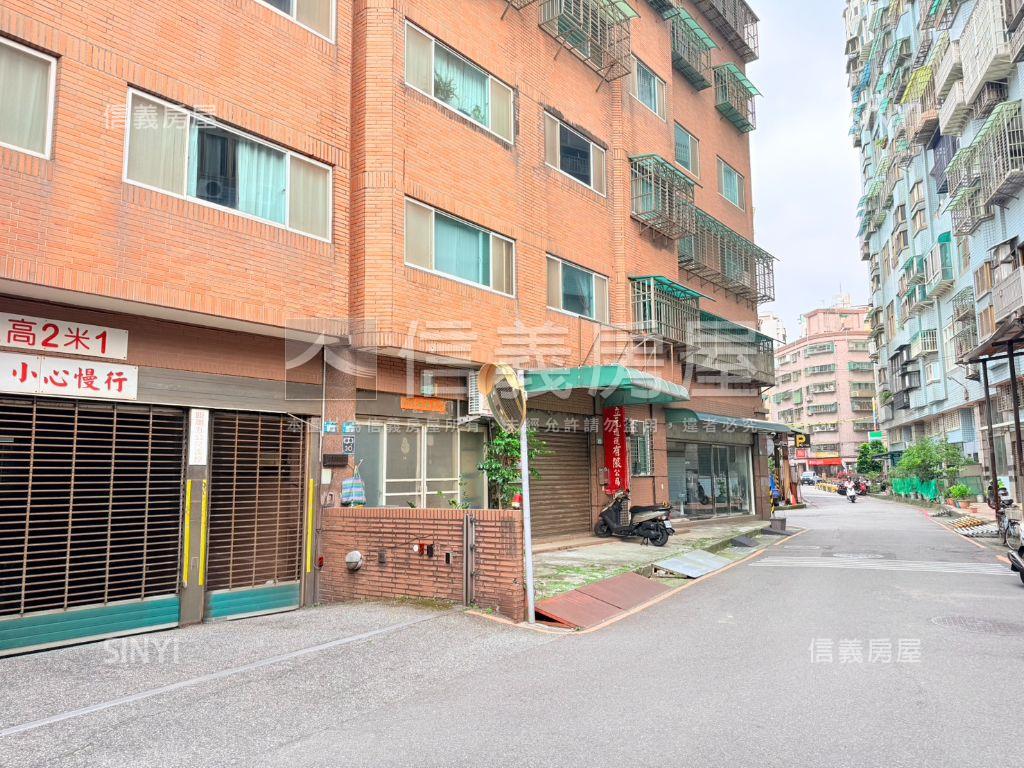 台北萬歲。車位。誠意出售房屋室內格局與周邊環境