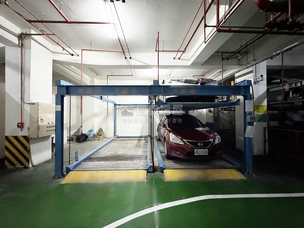 近高鐵陽台進出三房附車位房屋室內格局與周邊環境
